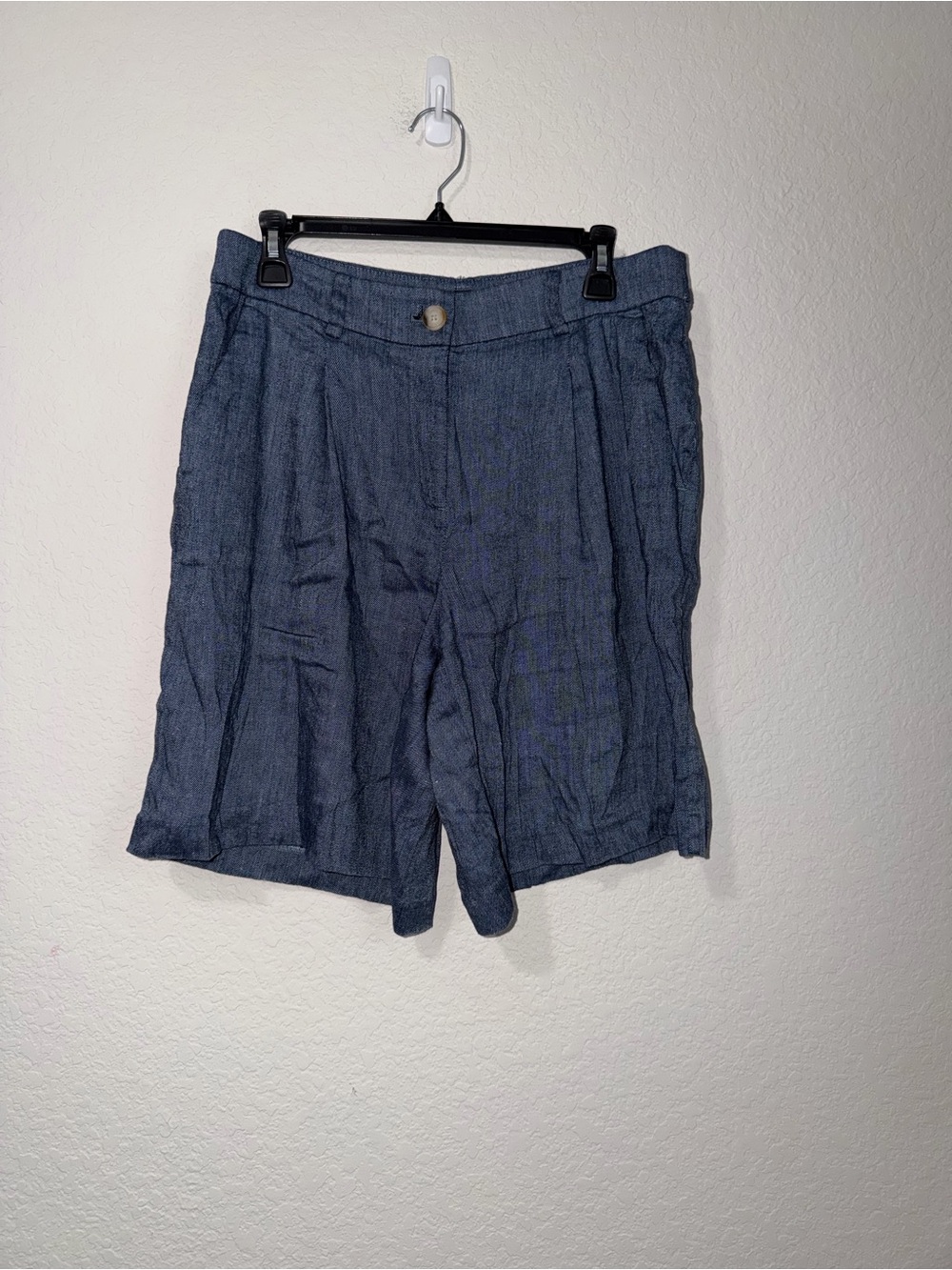 Loft Chambray Linen-Blend Front Pleated Shorts